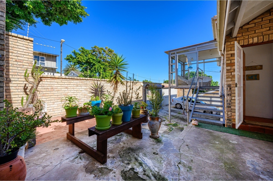 5 Bedroom Property for Sale in Newton Park Eastern Cape